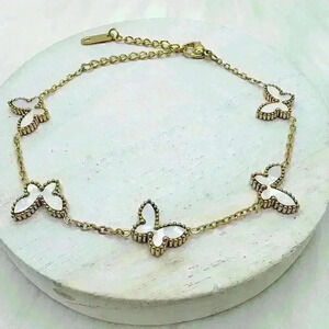 Butterfly Buttercup Bracelet in white